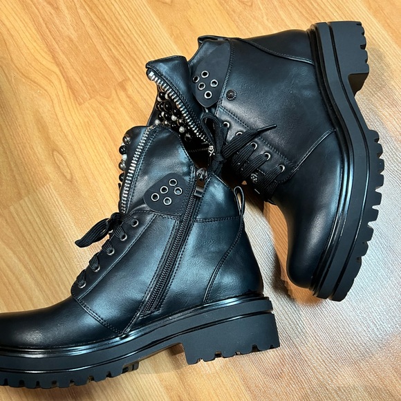 NWOT - Pearl Décor Combat Boots (Size 6 / US 6.5) * Black - Picture 9 of 11